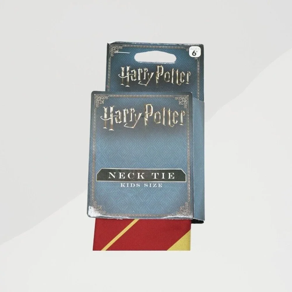 NWT HARRY POTTER Gryffindor House Crest Necktie‎ Cosplay Costume Kids Size